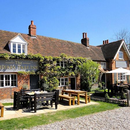 The Cherry Tree Inn Хенли-на-Темзе Экстерьер фото