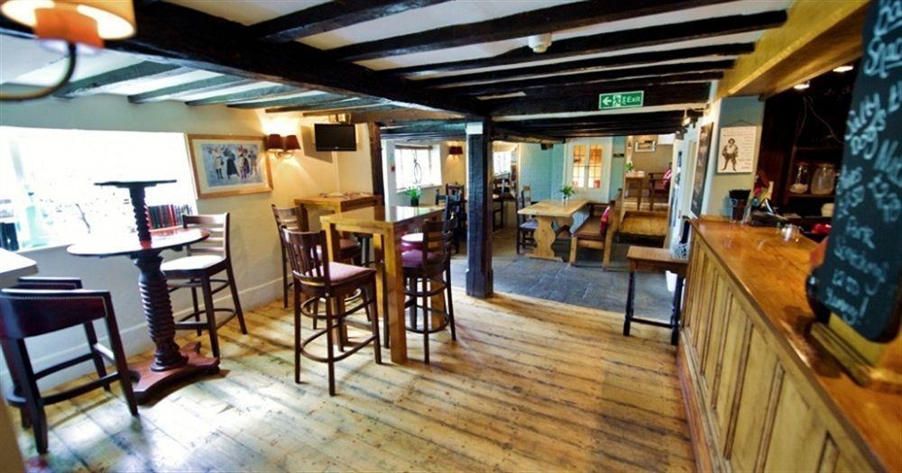 The Cherry Tree Inn Хенли-на-Темзе Экстерьер фото