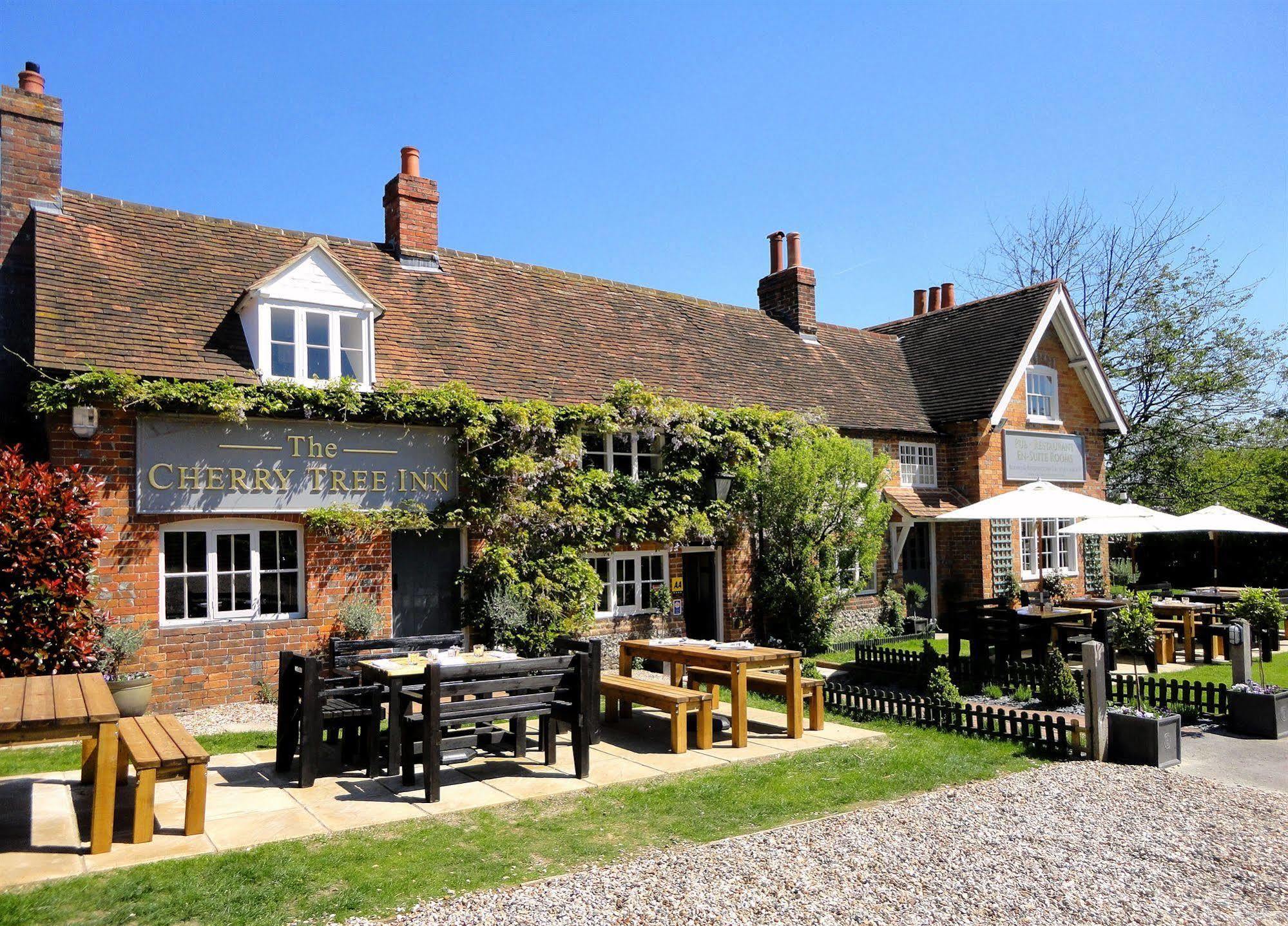 The Cherry Tree Inn Хенли-на-Темзе Экстерьер фото